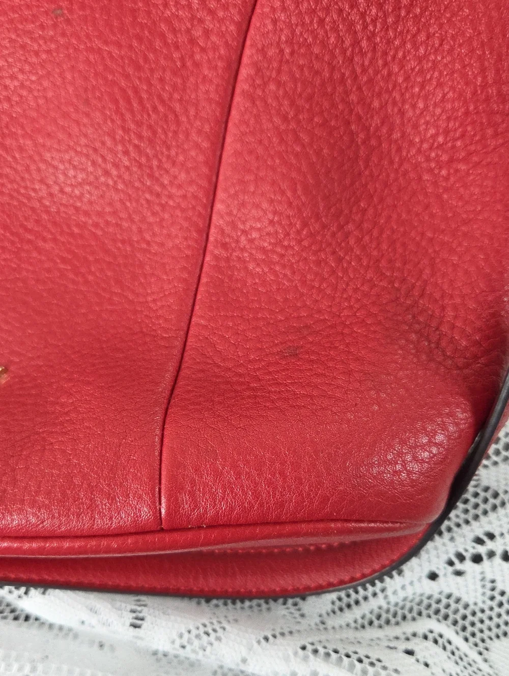 Vera Bradley Alexa Red Pebbled Leather Crossbody Shoulder Bag Adjustable Strap